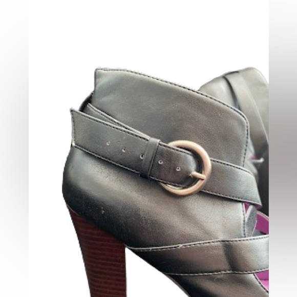 Strappy Heels Madden Girl - Picture 10 of 16